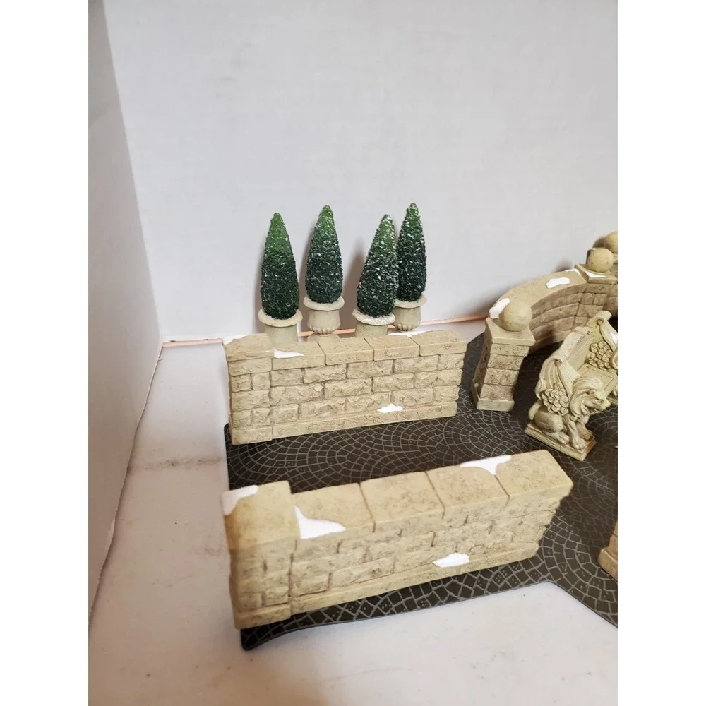 Dept 56 Camden Park Square Accessory Set Dickens Village NIB